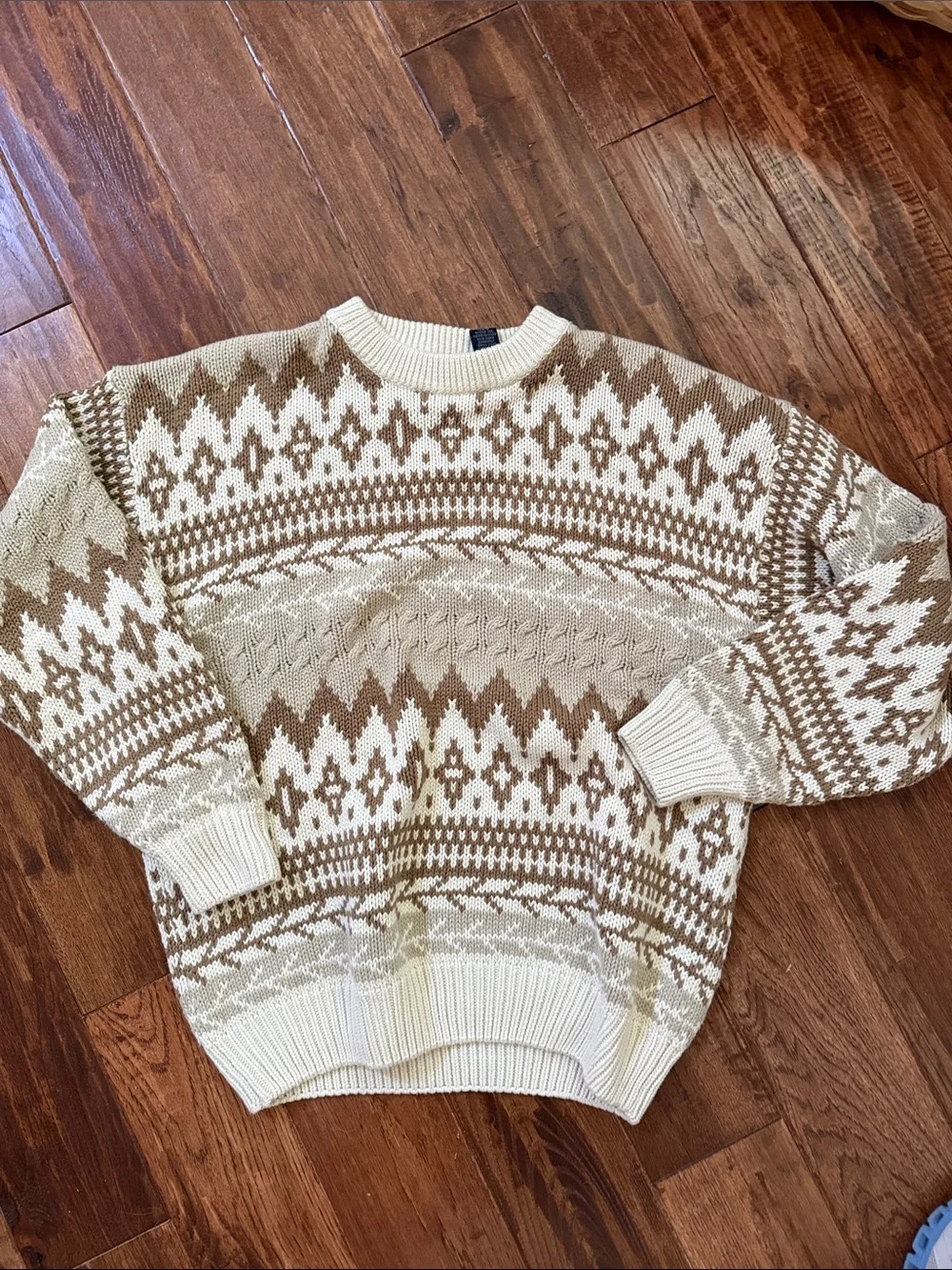Woods & Gray Men's Crewneck Fair Isle Sweater in Cream and Tan sz l